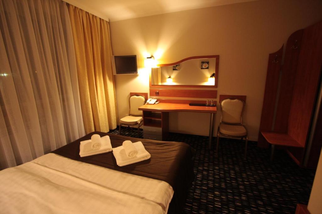 سوسنوفييتس Hotel Orion الغرفة الصورة